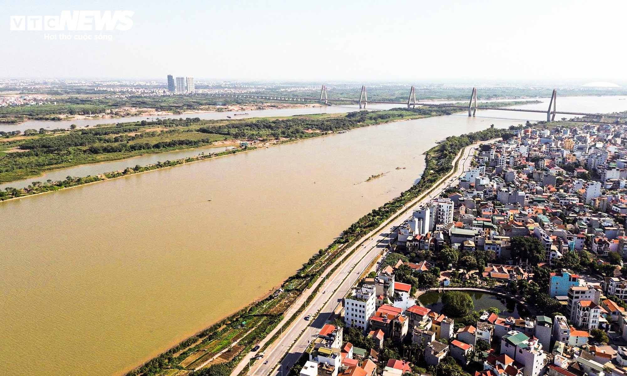 Toàn cảnh khu vực sắp xây hầm đường bộ 2 tầng qua sông Hồng gần 22.000 tỷ đồng - Ảnh 1