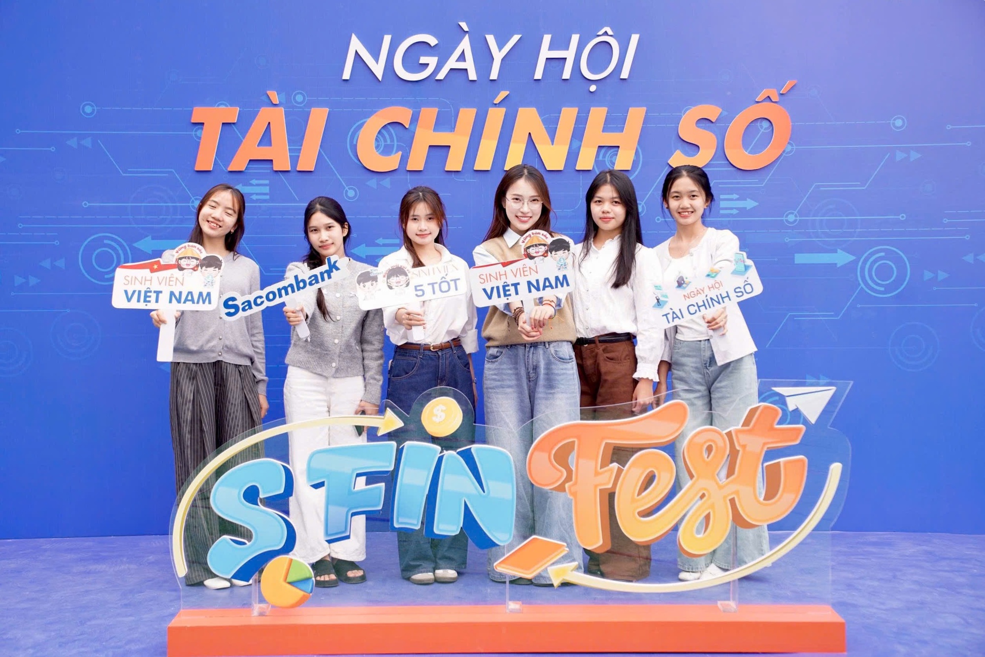 Sacombank cùng thế hệ trẻ lan toả tinh thần “Tài chính thông minh – tương lai bứt phá” qua S-Finfest 2025 - Ảnh 8