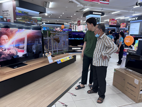 "Phao cứu sinh" của hàng điện máy - Ảnh 1