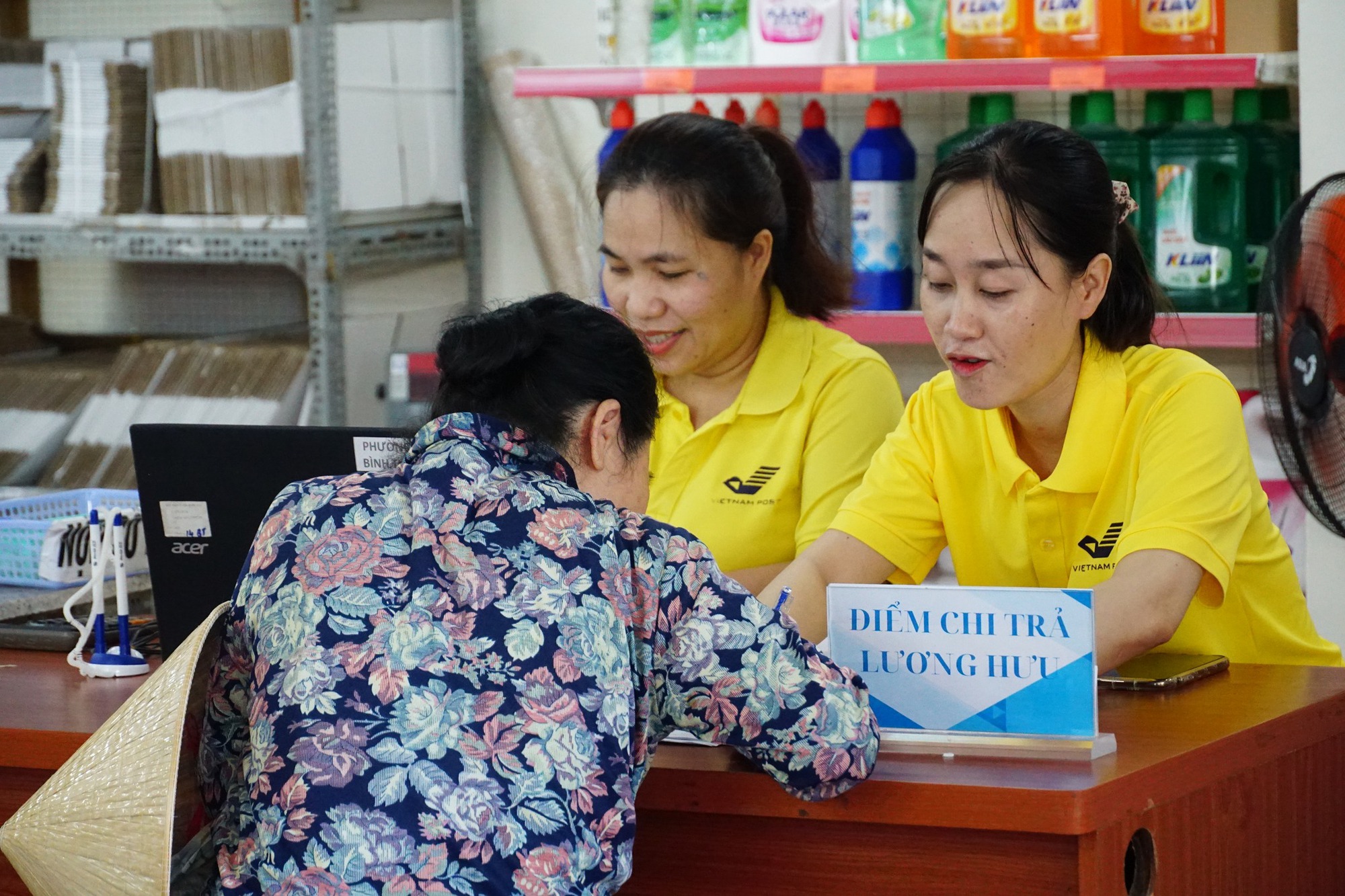 TPHCM chốt ngày nhận lương hưu, trợ cấp BHXH tháng 1-2026 - Ảnh 1