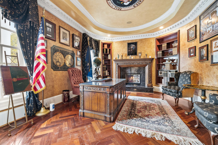 Gia đình gốc Việt rao bán 'bản sao' Nhà Trắng giá 35 triệu USD - Ảnh 3
