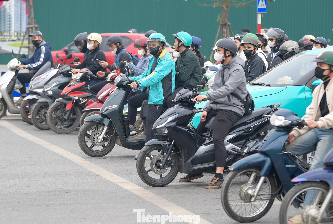 Hà Nội quy định màu nền riêng, gắn mã QR tích hợp cho xe điện - Ảnh 1