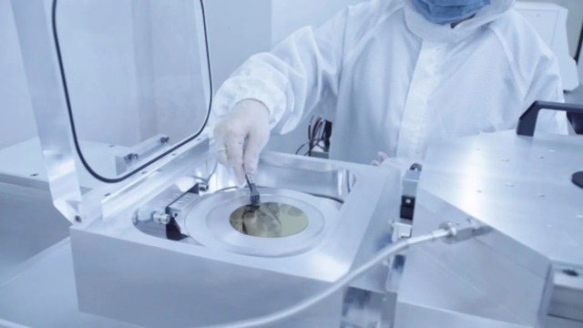 Trung Quốc vượt mặt Elon Musk: Người đàn ông bại liệt điều khiển robot và đi làm lại bằng ý nghĩ - Ảnh 2