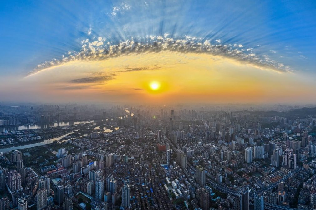 Tỉnh giàu nhất Trung Quốc tham vọng nhân đôi GDP, ‘vượt Anh, bám sát Pháp’ để tương đương nền kinh tế lớn thứ 7 thế giới: Tiềm năng đến đâu? - Ảnh 1