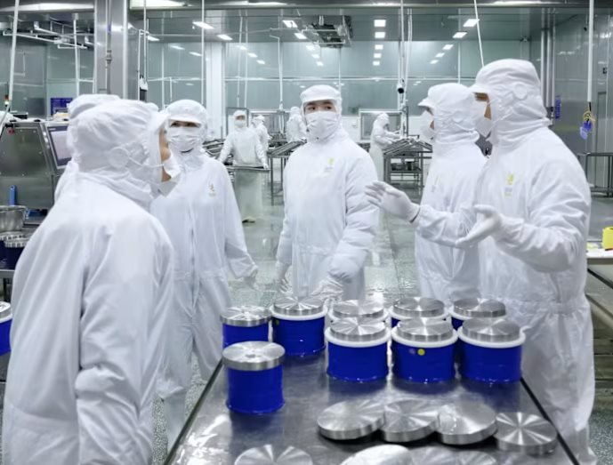 Ngỡ của Nga nhưng lại ‘Made in China’: Trung Quốc âm thầm thống trị mặt hàng giá trên trời 250 triệu đồng/kg, 1 công ty đủ cung 1/3 nhu cầu thế giới - Ảnh 5