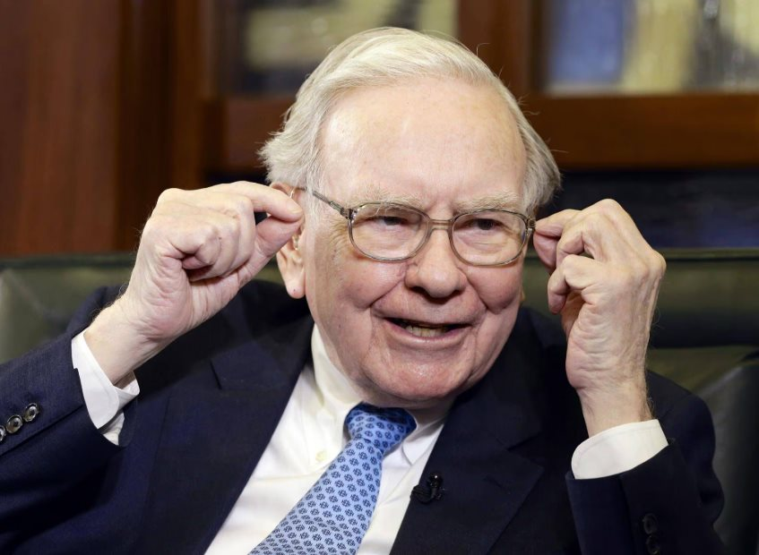 1 cổ phiếu tăng 65% trong năm, hàng loạt tỷ phú bao gồm Warren Buffett đổ xô mua vào ‘như thể không có ngày mai’: Vì sao? - Ảnh 1