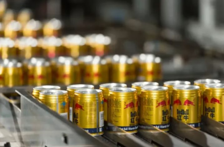 50 tuổi khởi nghiệp, nữ công nhân nhà máy tạo ra “mỏ vàng” sinh lời 37.000 tỷ đồng/năm, sở hữu hơn 100 bằng sáng chế - Ảnh 2