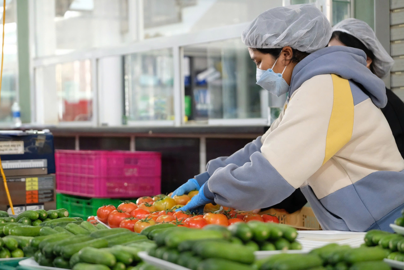 Giá rau củ quả cao ngất ngưởng - Ảnh 1