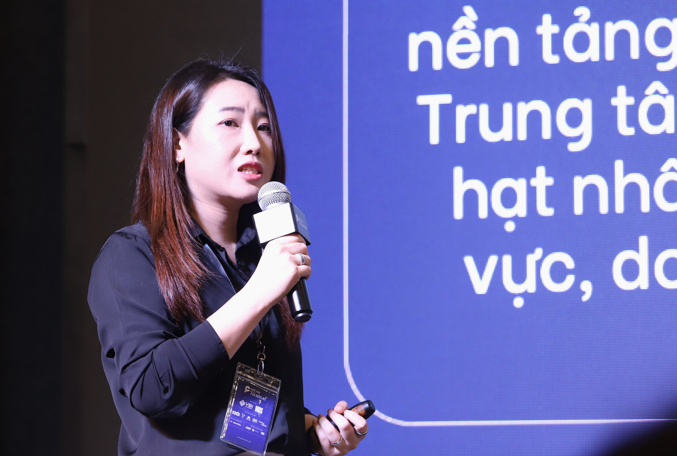 Mất tiền thật vì tiền ảo, nhà đầu tư trắng tay - Ảnh 1