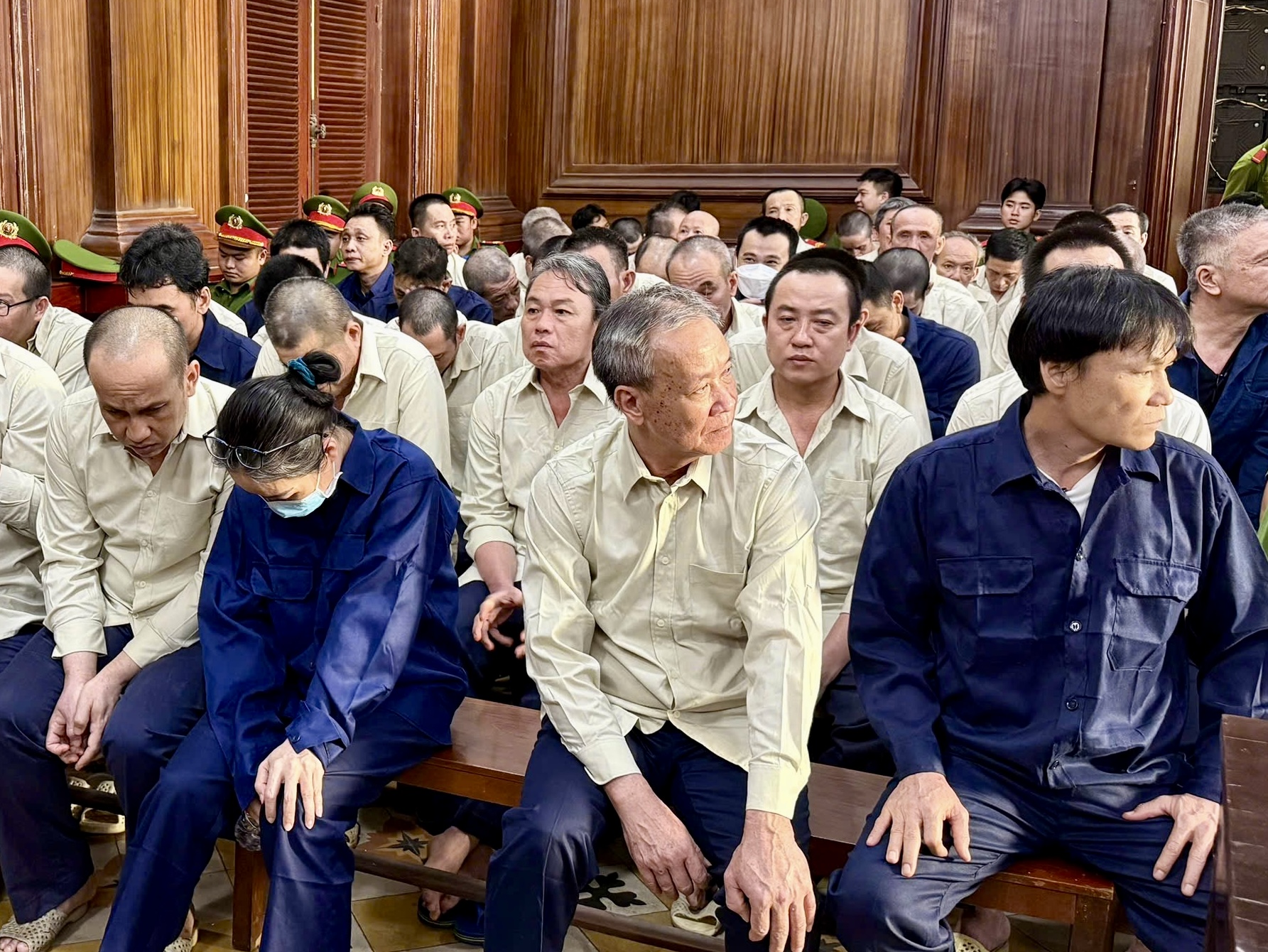 Bí mật bên trong kho xăng dầu ở 30 Đào Trí, TPHCM - Ảnh 2