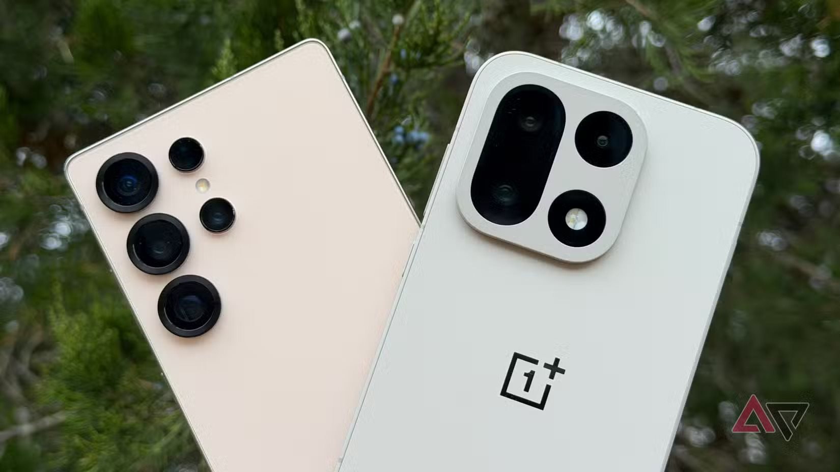 Chuyên gia cảnh báo: "Sắp có biến cố lớn, nếu có tiền hãy đi mua điện thoại mới ngay bây giờ" - Ảnh 1