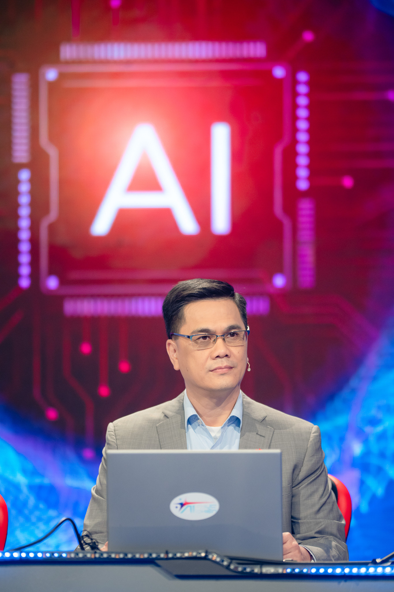 CIO Techcombank trên ghế nóng "A.I Thực chiến": Tận dụng A.I để giải quyết bài toán thực tiễn - Ảnh 1