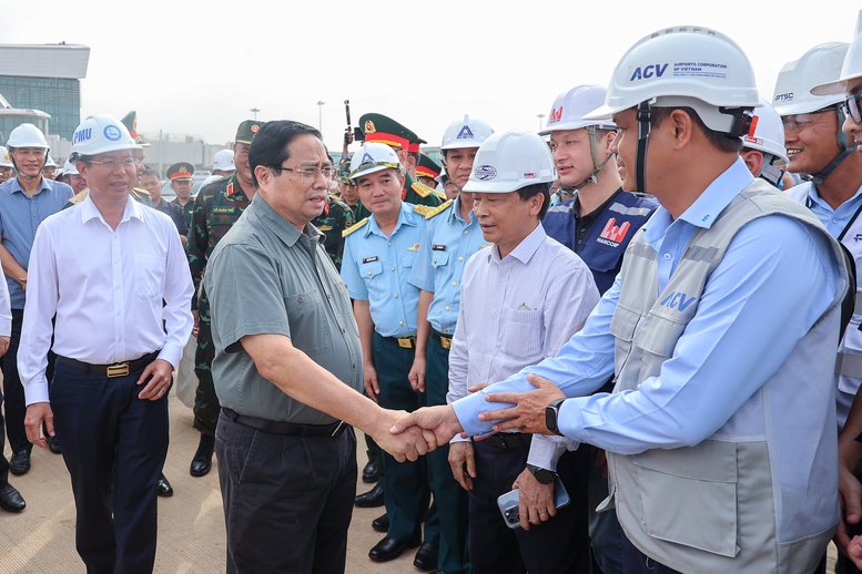 Thủ tướng: Sân bay Long Thành sẽ đón chuyến bay chính thức đầu tiên vào 19/12 - Ảnh 2