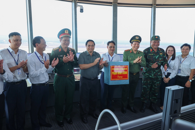 Thủ tướng: Sân bay Long Thành sẽ đón chuyến bay chính thức đầu tiên vào 19/12 - Ảnh 8