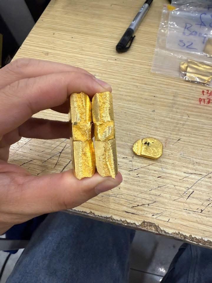Vàng giả độn vonfram tái xuất, khó phân biệt bằng mắt thường - Ảnh 2