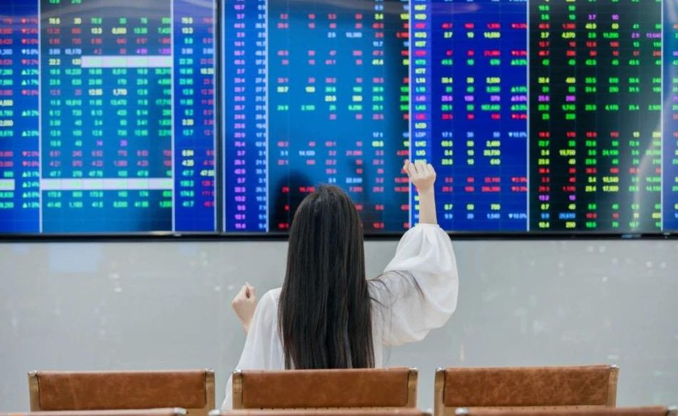 Cổ phiếu ngân hàng ‘lên tiếng’ - Ảnh 1