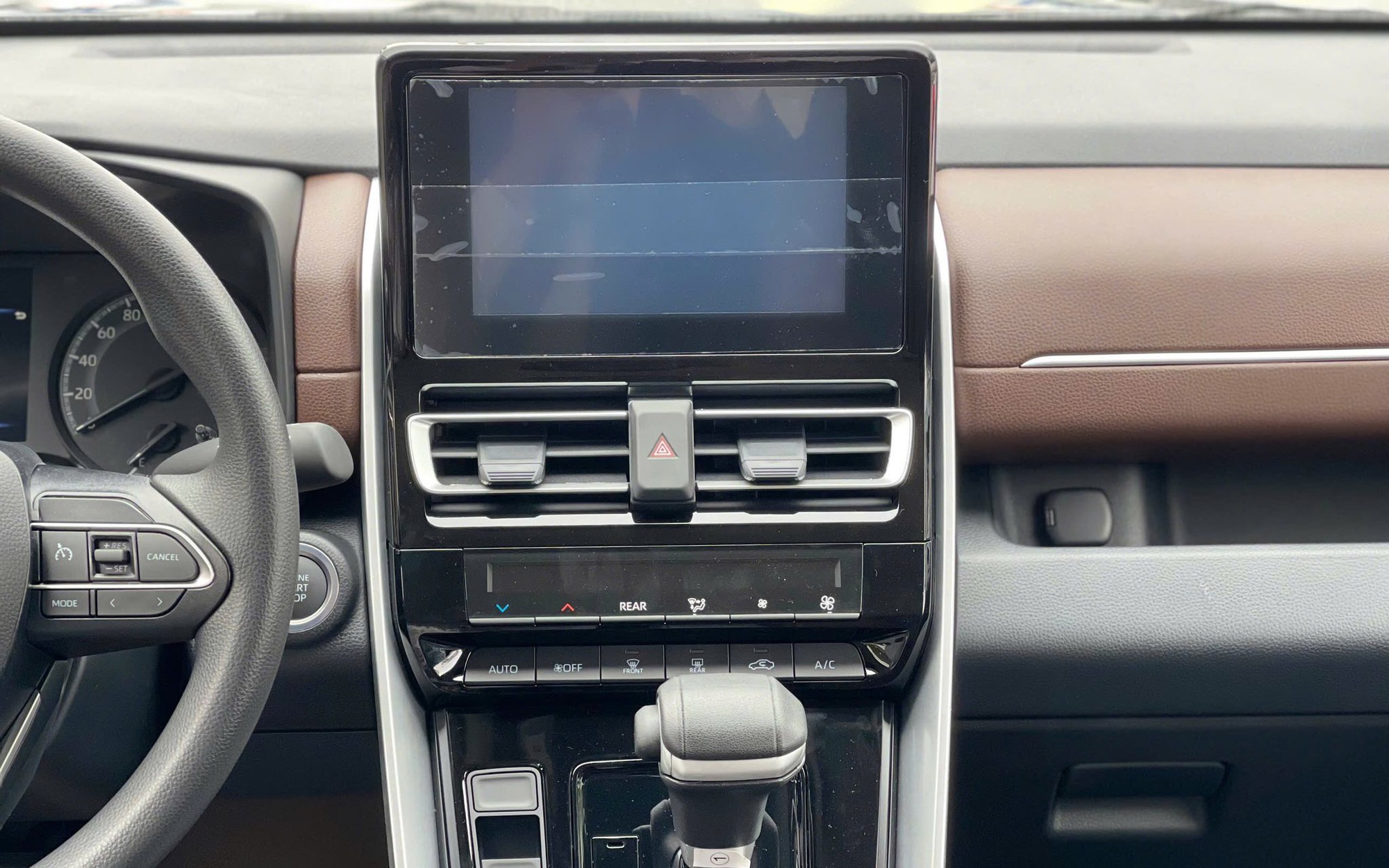 Cắt trang bị để thêm bản ‘giá rẻ’ - Chiến lược ‘câu khách’ mới của nhiều mẫu xe tại Việt Nam năm nay - Ảnh 4