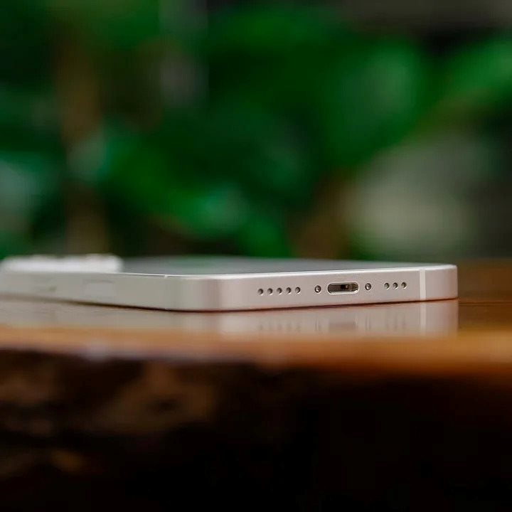 Mẫu iPhone "bình cũ rượu thơm", giảm kịch giá còn 11 triệu: Hàng mới cứng, rẻ, đẹp, đáng mua nhất cuối 2025 - Ảnh 4