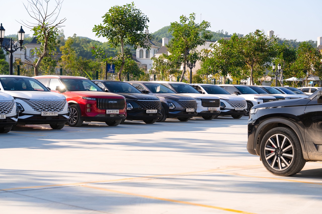 Chạy ‘nước rút’ cuối năm, Omoda & Jaecoo tăng mức khuyến mại: C5 rẻ ngang Morning, J7 ngang ngửa Destinator - Ảnh 1