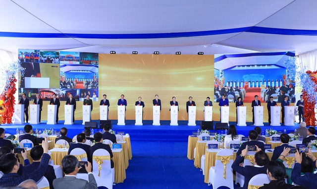 Cú tái xuất của đại gia Khoa "khàn" sau gần 10 năm ẩn mình tại siêu dự án "kỳ tích sông Hồng" 855.000 tỷ đồng - Ảnh 1