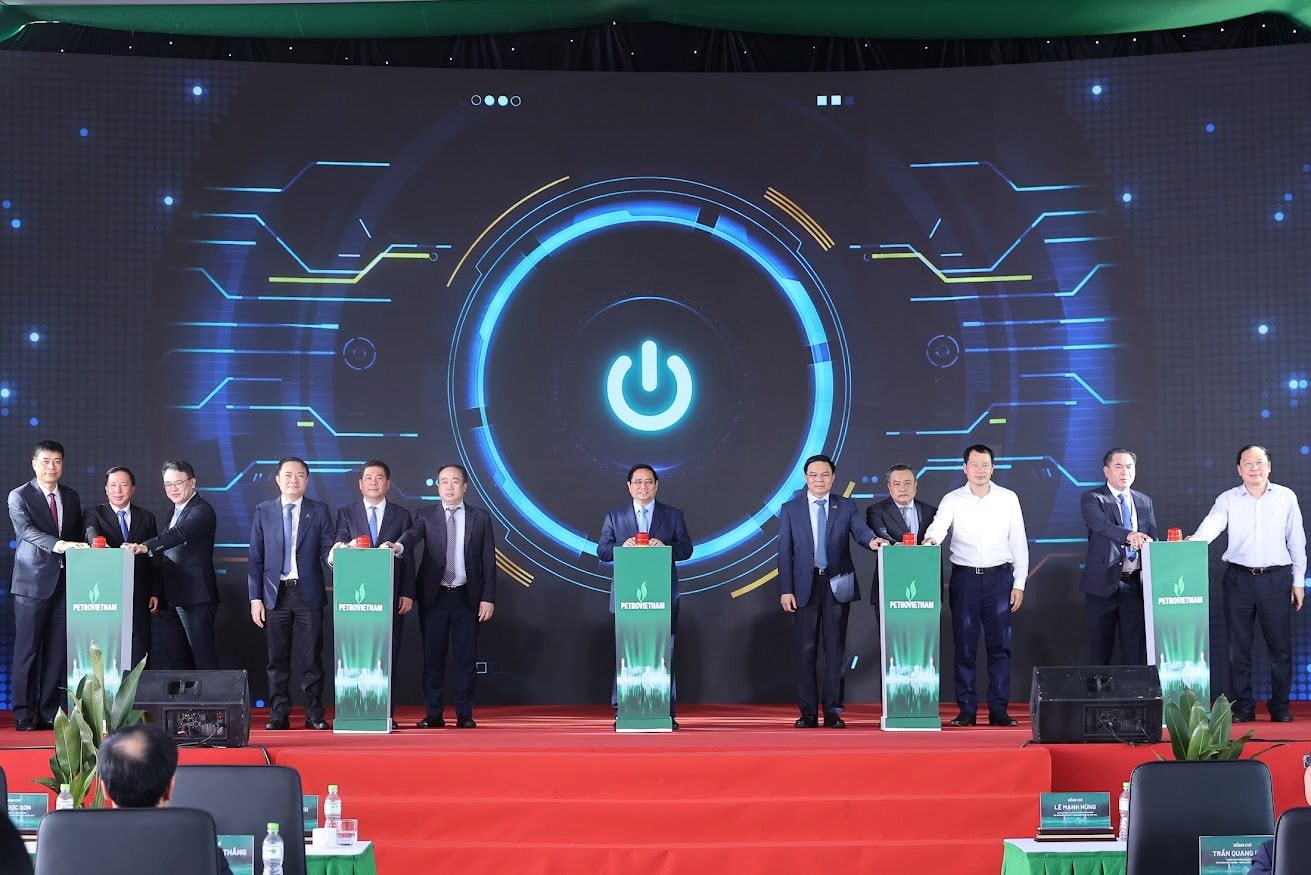 Khánh thành nhà máy tỷ USD “10 nhất” lần đầu tiên ở Việt Nam, Thủ tướng đánh giá là “dự án kiểu mẫu” - Ảnh 3