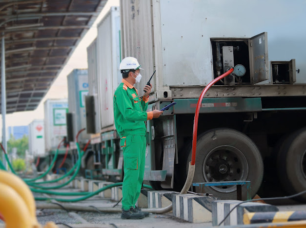 Vụ gần 500 xe buýt TPHCM có thể ngừng hoạt động vì thiếu khí: Doanh nghiệp nói gì? - Ảnh 2