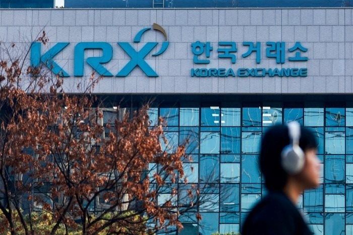 Ưa mạo hiểm, lãi nhanh, nhà đầu tư tại quốc gia này bắt buộc phải xem video đào tạo trước khi giao dịch - Ảnh 1