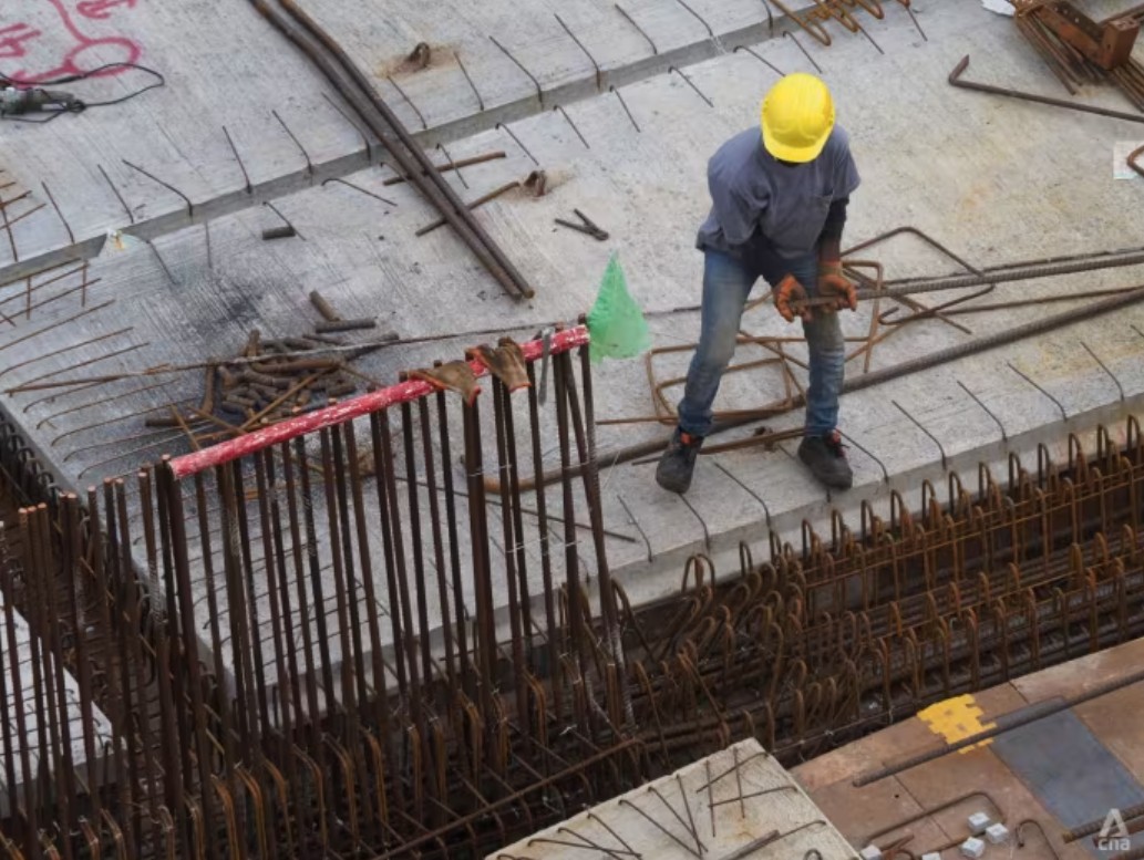 Bi kịch của những lao động nhập cư "không dám ốm": Giúp việc vừa phát hiện ung thư, chủ nhà liền trục xuất về nước - Ảnh 1