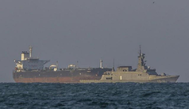 Giá dầu tăng vọt khi Mỹ lệnh phong tỏa tàu dầu bị trừng phạt ra vào Venezuela - Ảnh 1