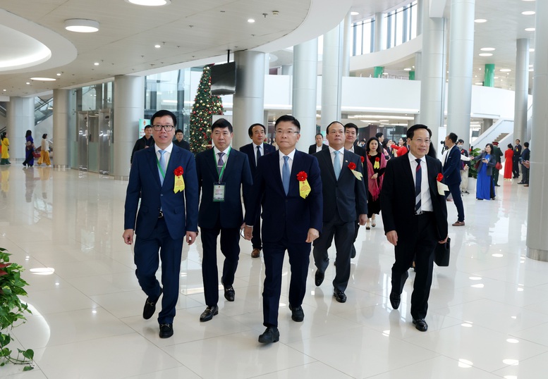 CẬP NHẬT: Thủ tướng Chính phủ và Chủ tịch Quốc hội dự lễ khởi công, khánh thành 234 dự án lớn trên cả nước - Ảnh 9