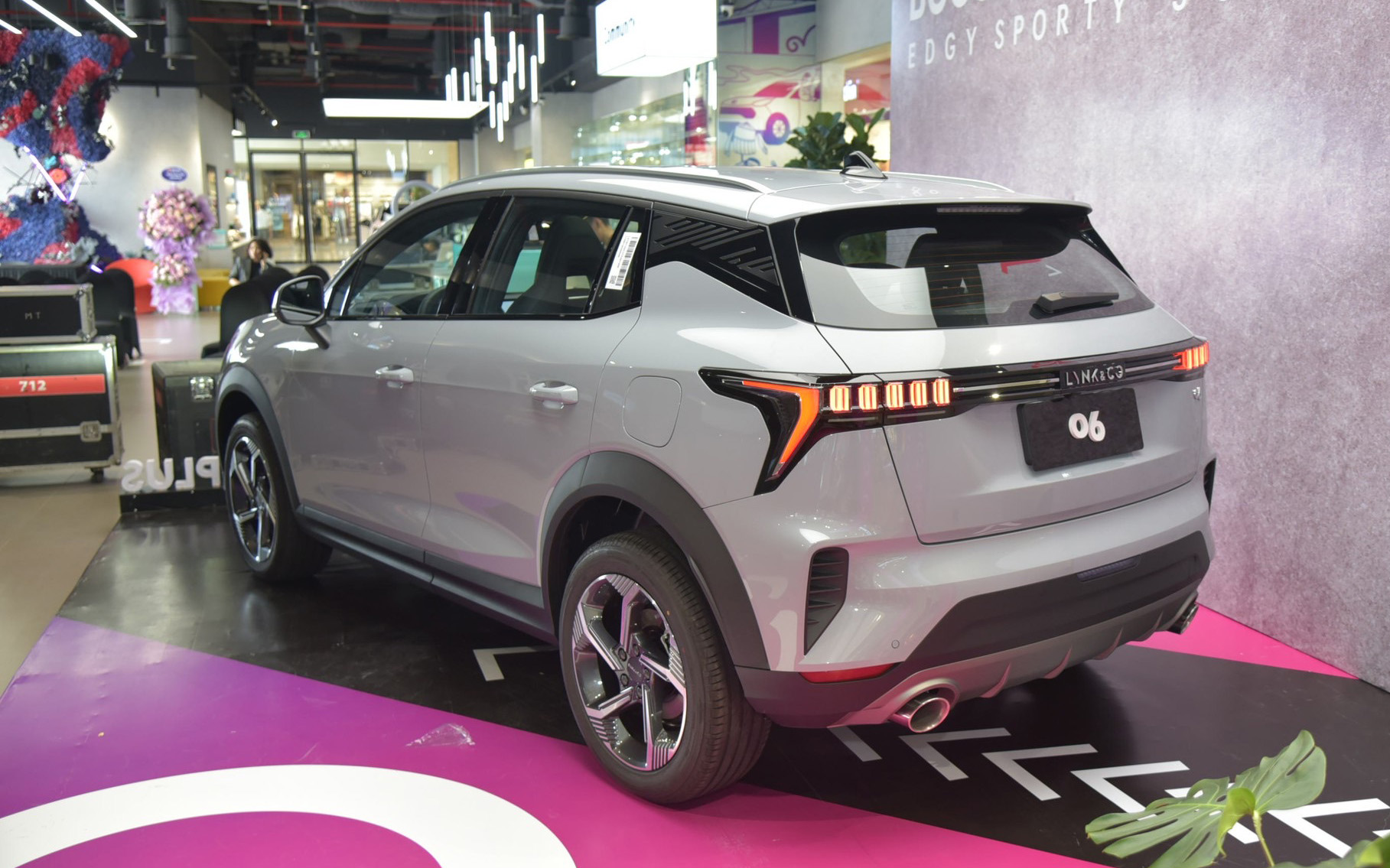 Cắt trang bị để thêm bản ‘giá rẻ’ - Chiến lược ‘câu khách’ mới của nhiều mẫu xe tại Việt Nam năm nay - Ảnh 10