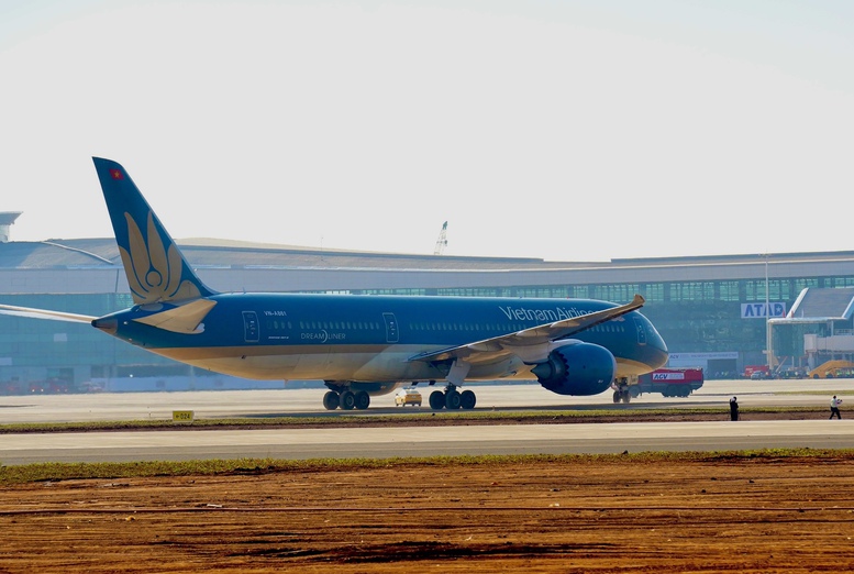 Vietnam Airlines thực hiện chuyến bay chở khách đầu tiên tại Sân bay Long Thành - Ảnh 2