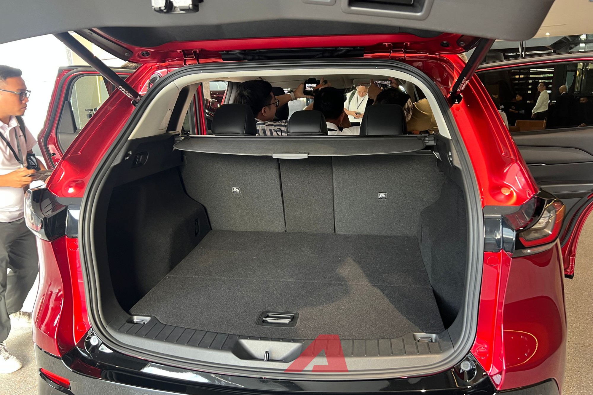 Mazda CX-5 thế hệ mới về Việt Nam: Xe nhập Nhật, lần đầu xuất hiện ở ĐNÁ, bản thương mại bán năm sau, có bản hybrid, giá khoảng 1,1 tỷ đồng - Ảnh 12