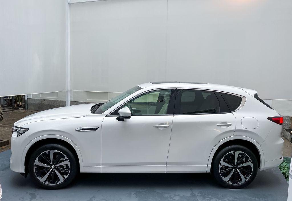 Đây là những mẫu xe sẽ ngáng đường Mazda CX-60, CX-90 khi bán tại Việt Nam tới đây: Đều là xe châu Âu kiểu ‘cận sang’, tầm giá 1,5-2 tỷ đồng - Ảnh 6