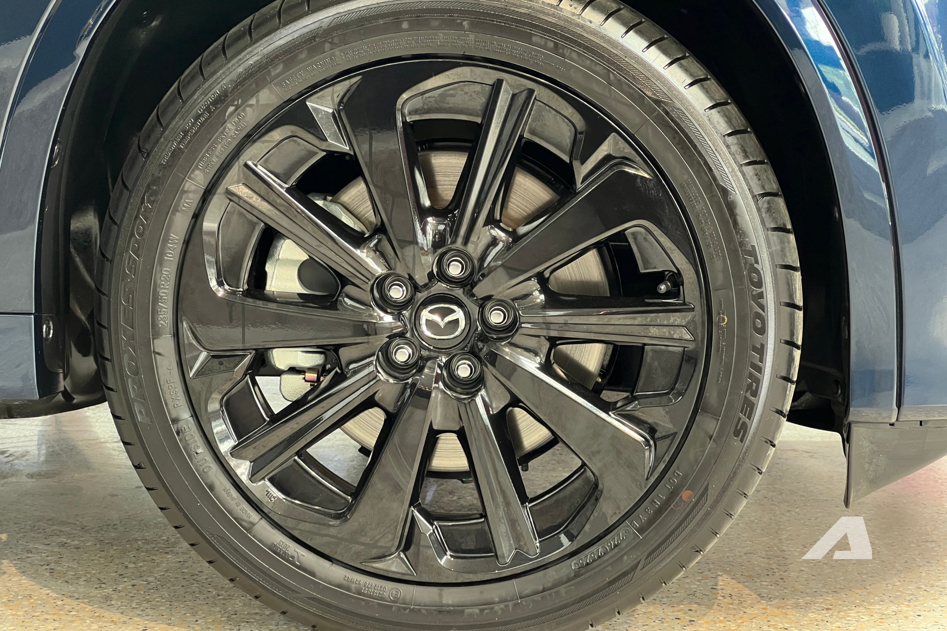 Ảnh thực tế Mazda CX-60 đầu tiên về Việt Nam: Thiết kế khác hẳn nhóm CX-5, CX-8, nội thất cao cấp ‘cận sang’, máy hybrid, bán từ năm sau - Ảnh 10