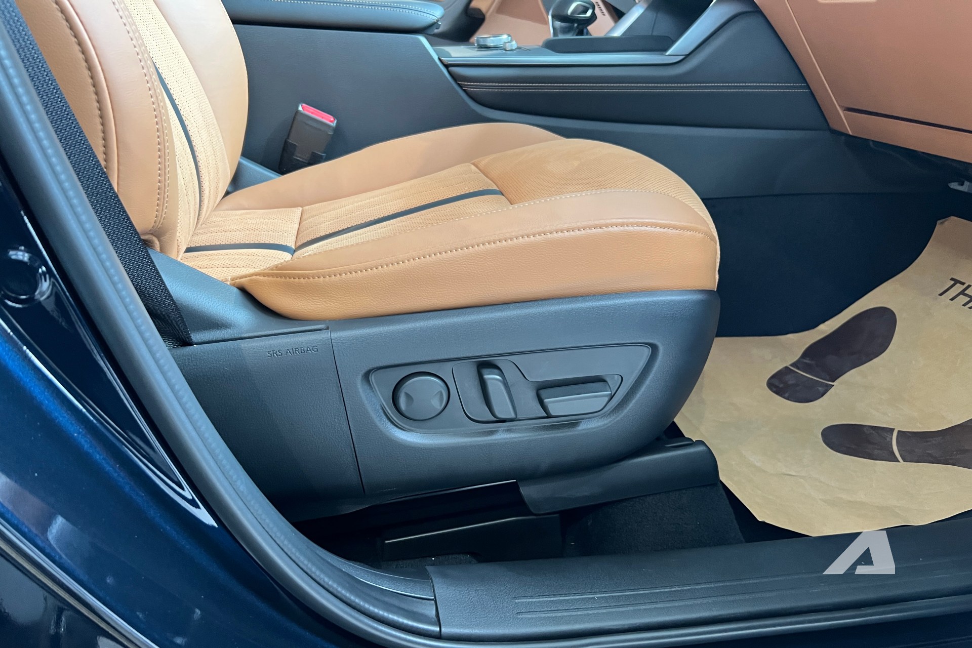 Ảnh thực tế Mazda CX-60 đầu tiên về Việt Nam: Thiết kế khác hẳn nhóm CX-5, CX-8, nội thất cao cấp ‘cận sang’, máy hybrid, bán từ năm sau - Ảnh 16