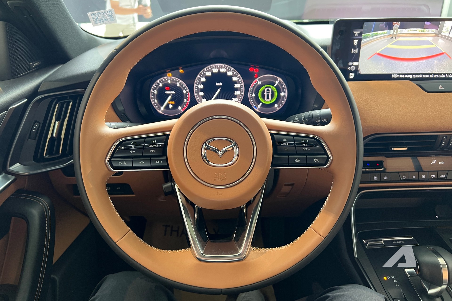 Ảnh thực tế Mazda CX-60 đầu tiên về Việt Nam: Thiết kế khác hẳn nhóm CX-5, CX-8, nội thất cao cấp ‘cận sang’, máy hybrid, bán từ năm sau - Ảnh 12