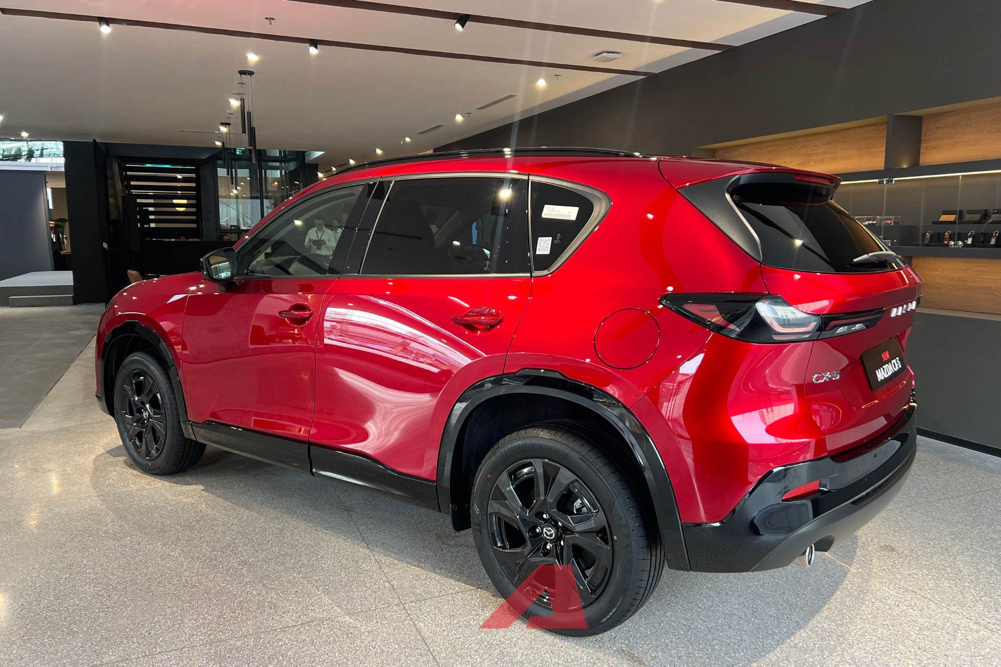 Mazda CX-5 thế hệ mới về Việt Nam: Xe nhập Nhật, lần đầu xuất hiện ở ĐNÁ, bản thương mại bán năm sau, có bản hybrid, giá khoảng 1,1 tỷ đồng - Ảnh 4