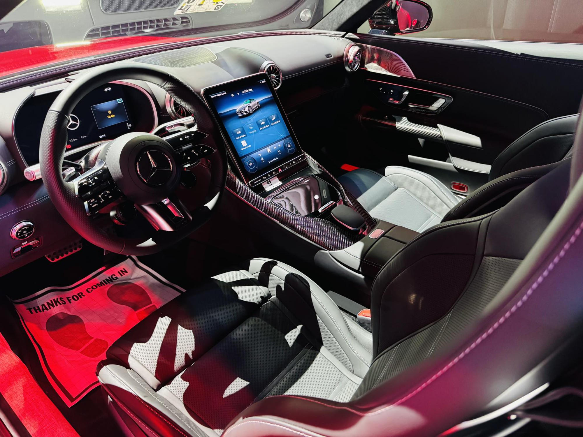 Loạt xe chỉ dành cho đại gia Việt ra mắt năm 2025: Đủ siêu xe đến siêu sang, nhiều mẫu hàng hiếm trên thế giới, có mẫu giá ngang 2 căn penthouse - Ảnh 10