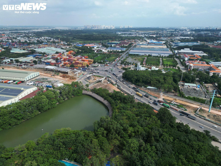 3 kịch bản tăng trưởng cho TP.HCM năm 2026: Lạc quan nhất đạt 10,5 - 11% - Ảnh 1