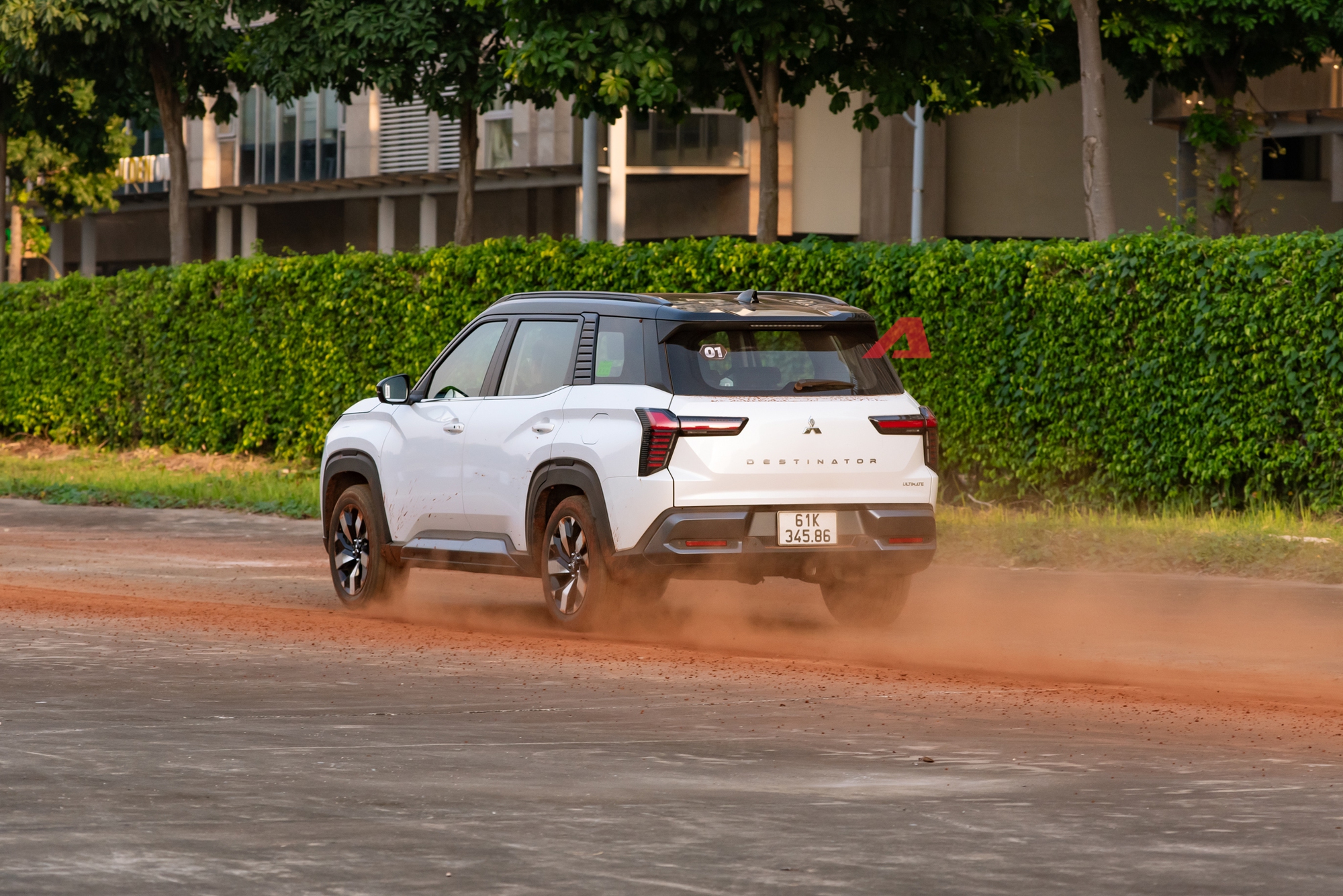 Cầm lái Mitsubishi Destinator: 6 bài sa hình ‘khét lẹt’ này biết luôn xe cầu trước 1.5L 7 chỗ thật sự sẽ thế nào! - Ảnh 23