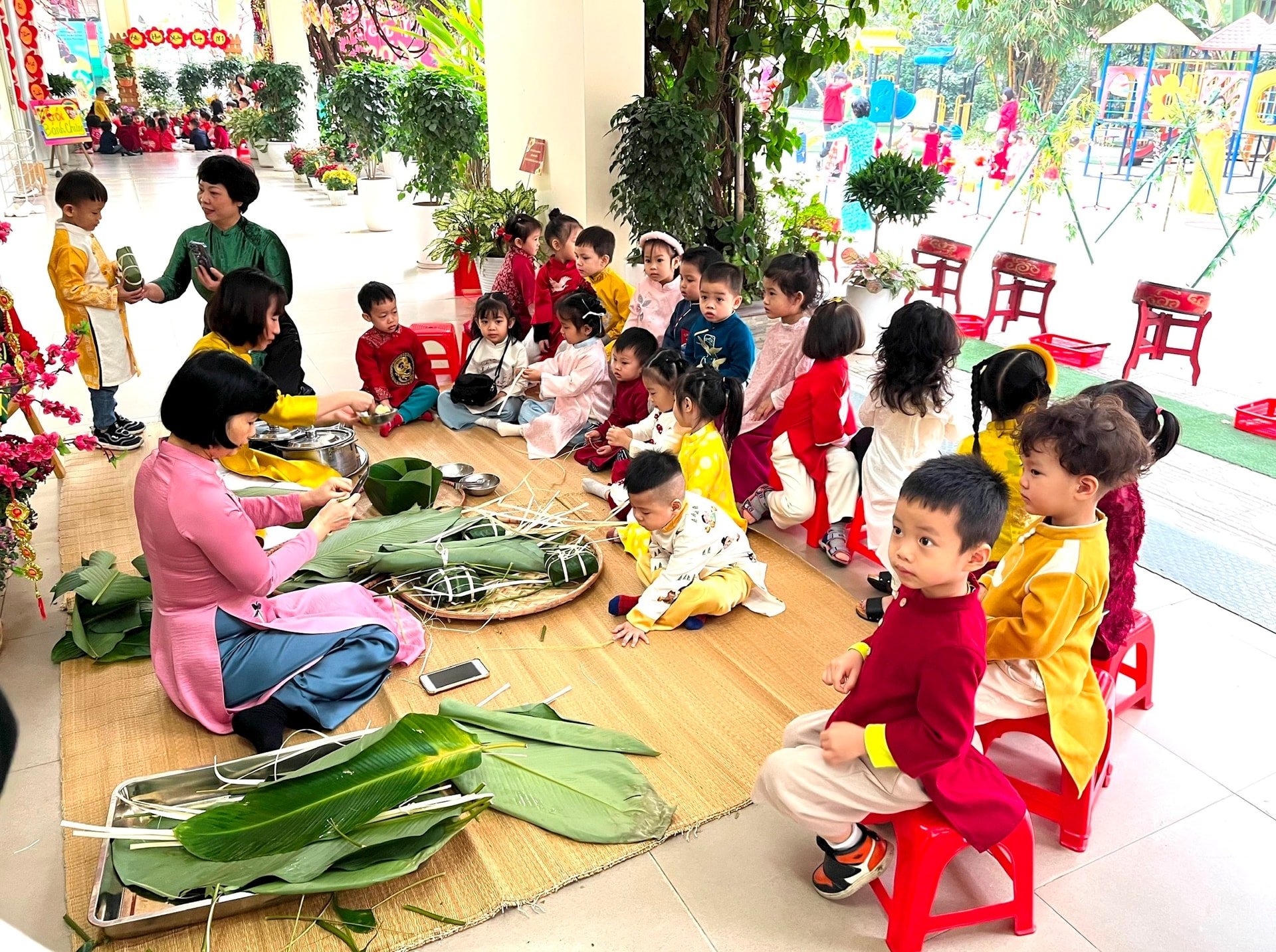 Lịch nghỉ Tết Nguyên đán 2026 của học sinh, giáo viên, cán bộ, công chức, viên chức Hà Nội - Ảnh 1