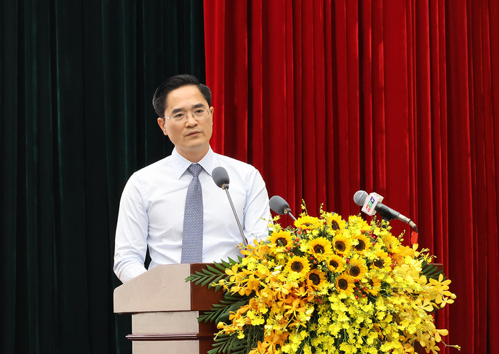 Giám đốc Sở Xây dựng TP.HCM: Hàng nghìn trụ sạc hiện nay cơ bản đủ cho ô tô điện - Ảnh 1