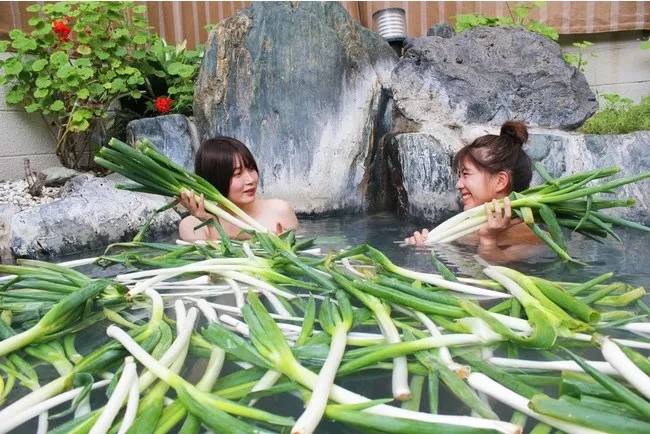 Văn hóa “dị’’ Nhật Bản: Bồn tắm hành chữa lành cho những tâm hồn mệt mỏi - Ảnh 2