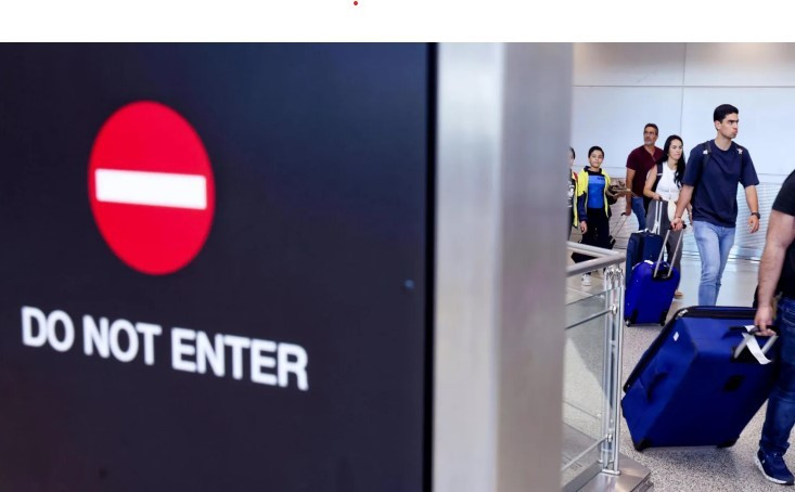 Mỹ dừng xử lý hồ sơ nhập cư từ 19 quốc gia - Ảnh 1