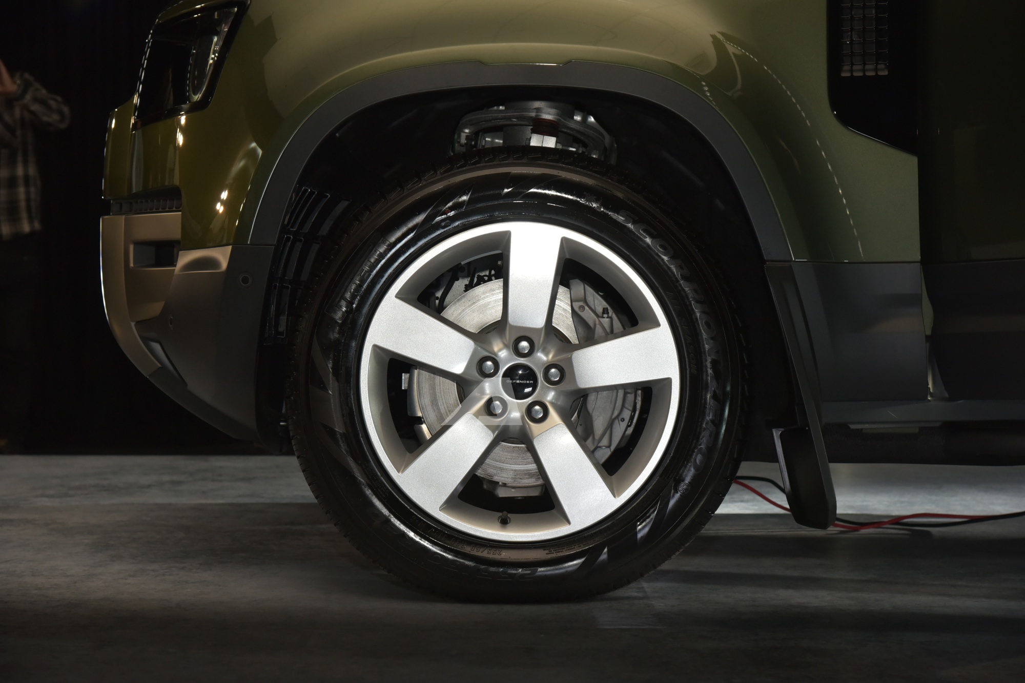 Land Rover Defender 2026 ra mắt Việt Nam: Giá từ 5,1 tỷ đồng, màn hình khủng, có ghế ông chủ và công nghệ off-road 'nhàn tênh' - Ảnh 8