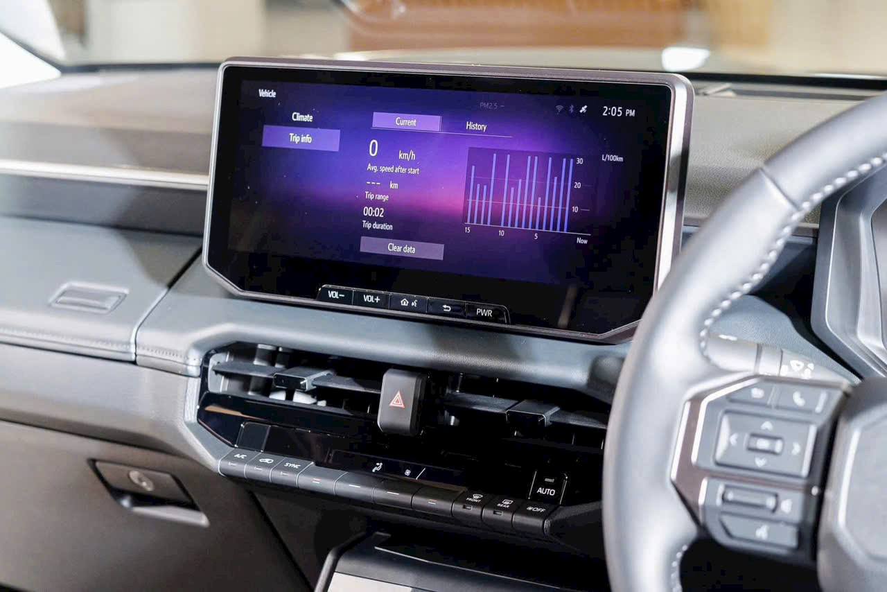 Thêm thông tin Toyota Hilux 2026 bán tại Việt Nam tháng sau: Giá tạm tính từ dưới 700 triệu đồng, 3 bản, máy 2.8L, có ADAS đời mới đấu Ranger - Ảnh 7