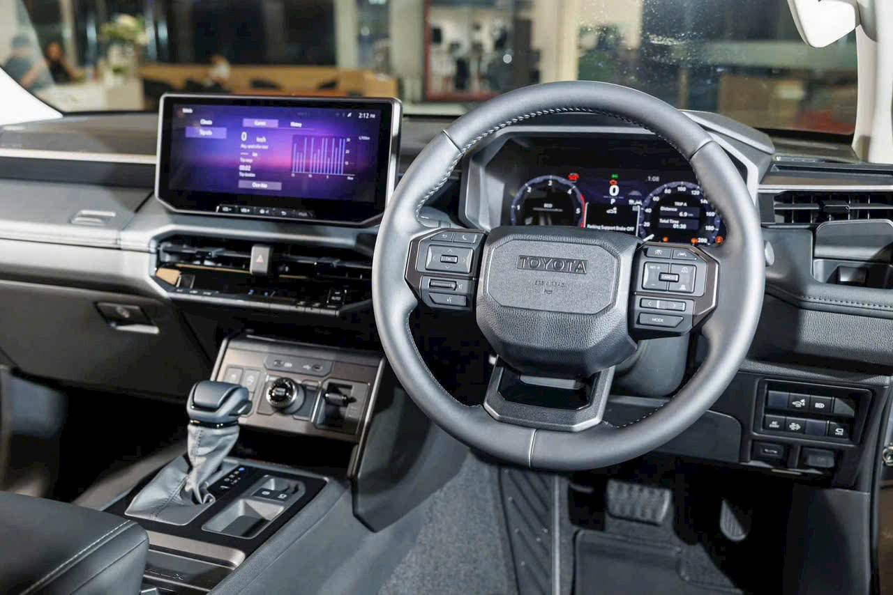 Thêm thông tin Toyota Hilux 2026 bán tại Việt Nam tháng sau: Giá tạm tính từ dưới 700 triệu đồng, 3 bản, máy 2.8L, có ADAS đời mới đấu Ranger - Ảnh 6