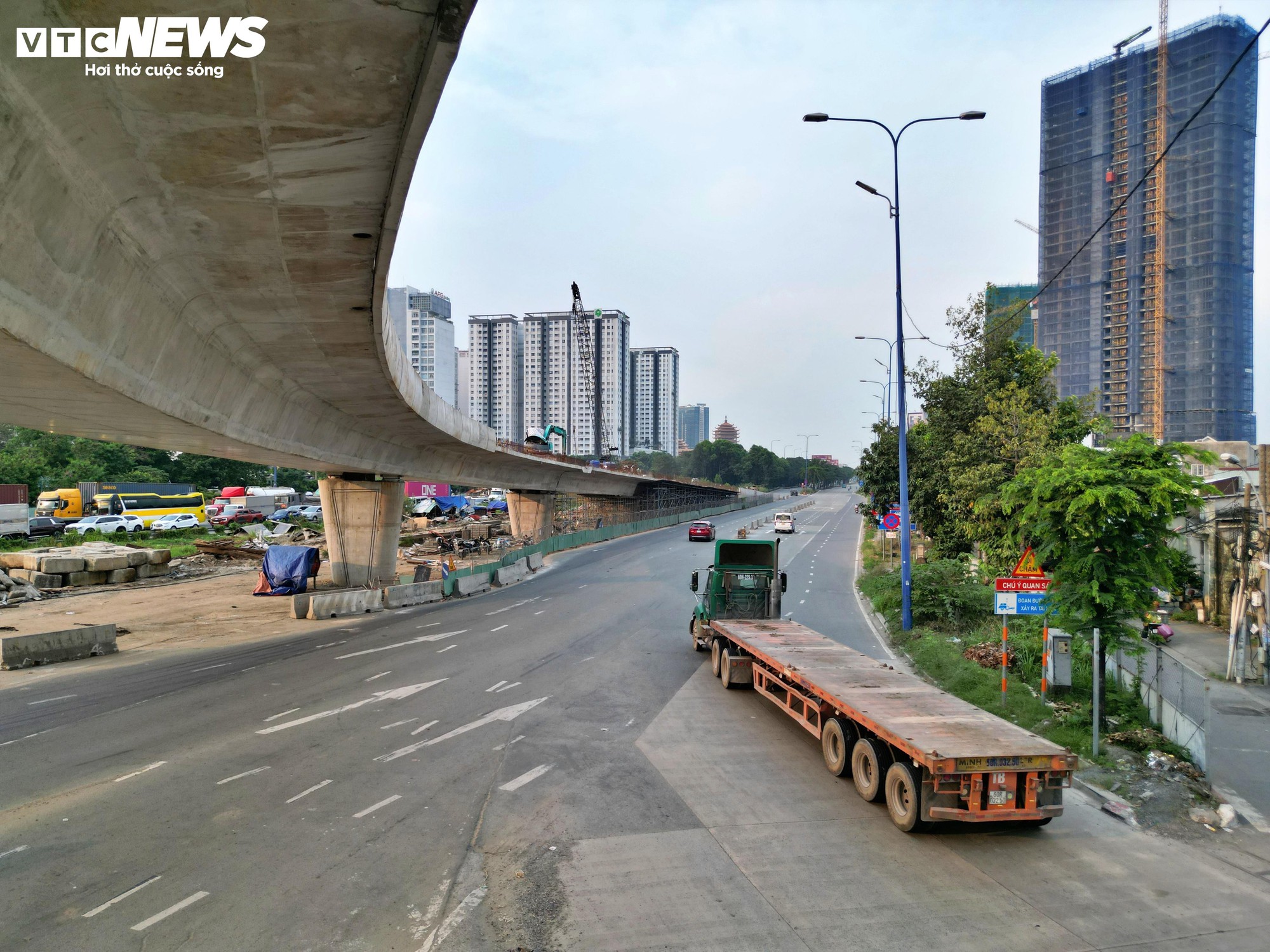 Nhiều lần bị 'tuýt còi' do chậm tiến độ, nút giao 3.400 tỷ TP.HCM hiện ra sao? - Ảnh 3