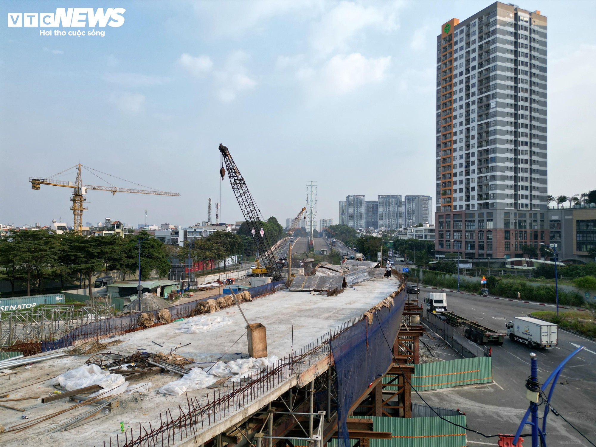 Nhiều lần bị 'tuýt còi' do chậm tiến độ, nút giao 3.400 tỷ TP.HCM hiện ra sao? - Ảnh 10